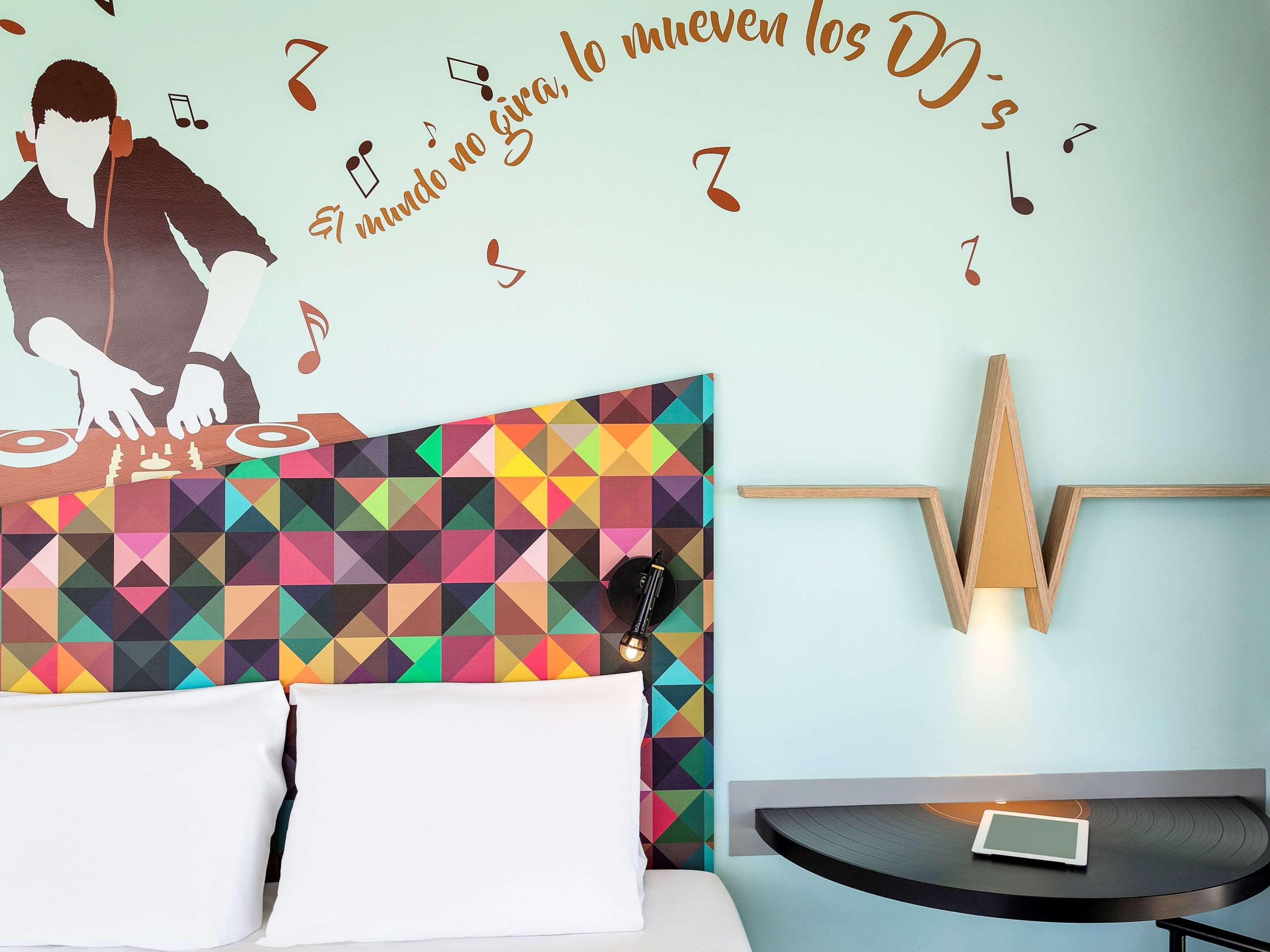 Ibis Styles Merida Galerias Exterior photo