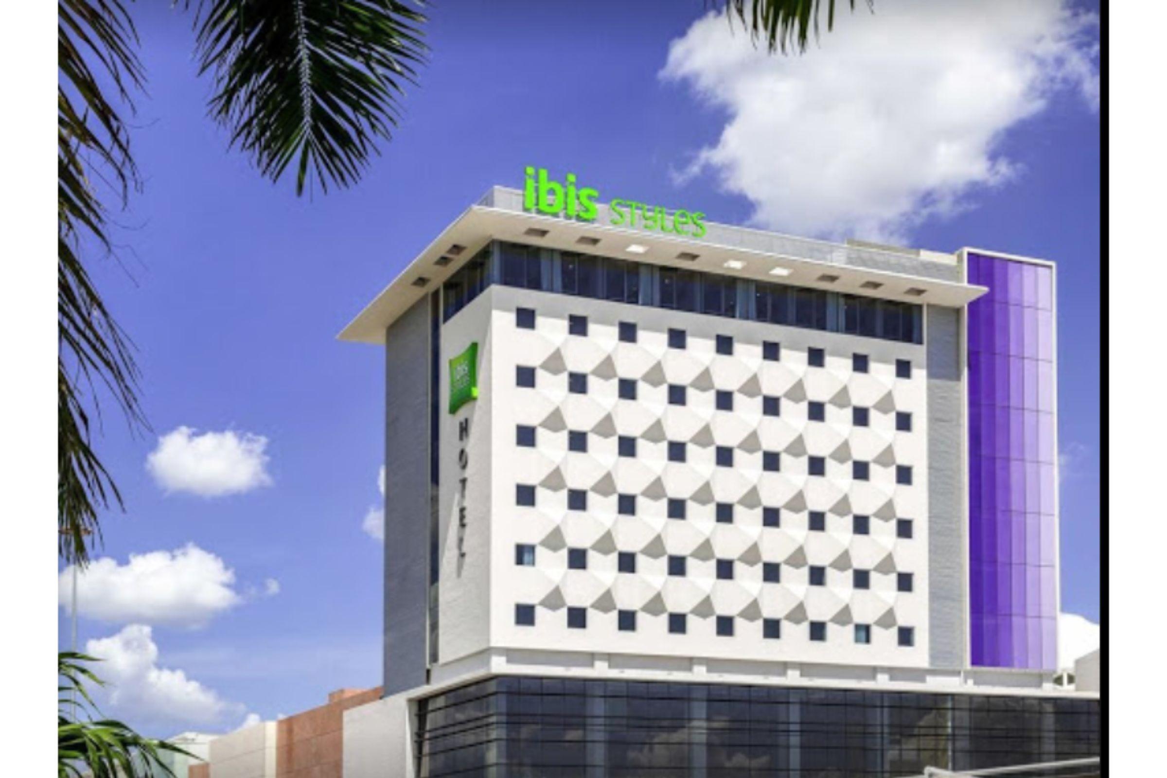 Ibis Styles Merida Galerias Exterior photo
